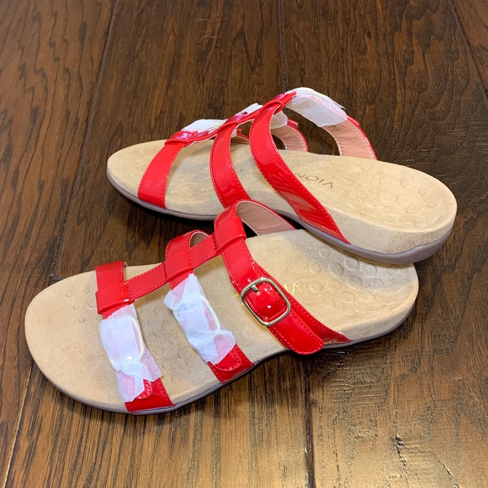 Vionic Misa Adjustable Sandals, Red Size 8W